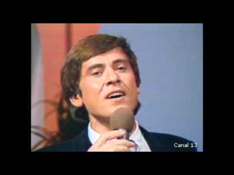 GIANNI MORANDI DE RODILLAS ANTE TI Y NO SOY DIGNO DE TI