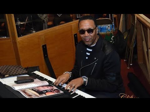 Kevin Bond Live performance | Bonded Music