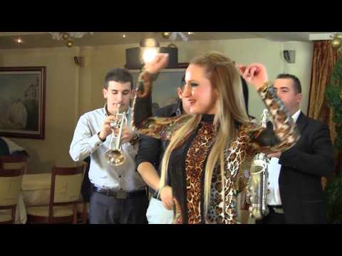 Aneta Arsovska - Supermen