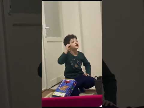 Çocuk dediğin kırlarda koşturur - Çocuk Dediğin Böyle Olur