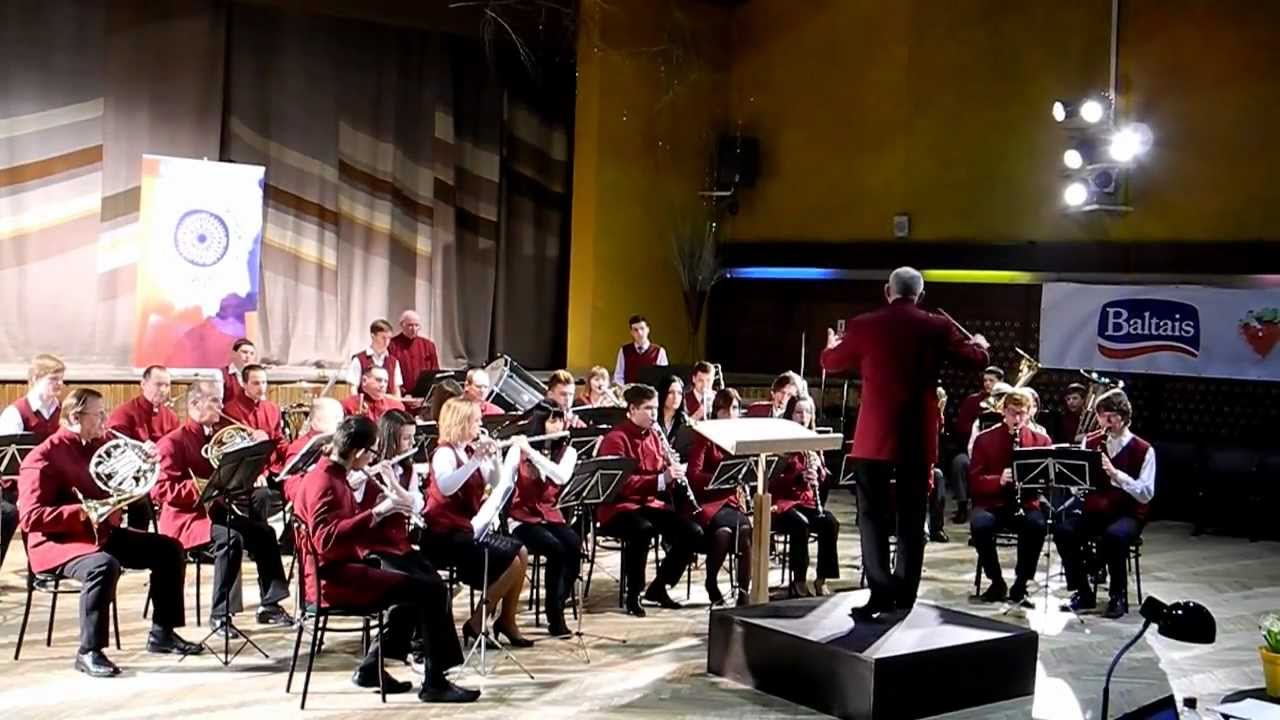 Pūtēju orķestri pieskandē Tukumu