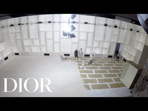 Autumn-Winter 2018-19 Haute Couture Show - Timelapse