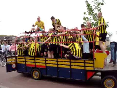 Monster kampioen op de platte kar deel 1