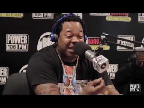 Busta rhymes raps his verse of look at me now live in a studio