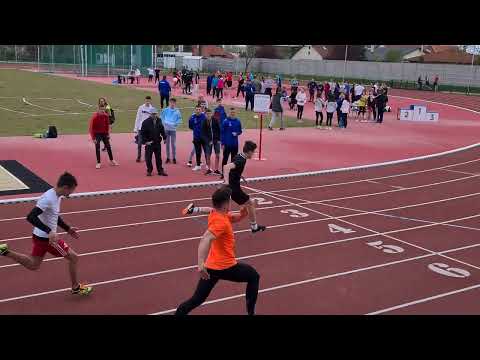 Diákolimpia Atlétika 100m futás megyei döntő 4-es korcsoport, Hegedüs Csongor Zoltán 11.4 sec 1 hely