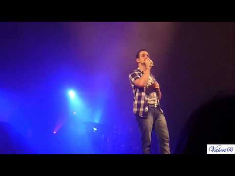 Valerio Scanu -  Dicitencello vuje - Napoli - 6-05-2011