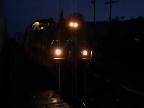 Cruce in Statia CF Fierbinti intre trenurile IC 574 & R 7037, 10.08.2012