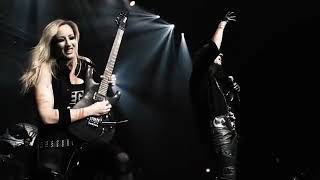 Alice Cooper &amp; Nita Strauss - Woman of Mass Destruction (Live 2017)