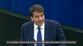 ECR Co-Chairman Raffaele Fitto addresses Italian Prime Minister Draghi in the European Parliament
