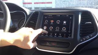 Does the 2019 Jeep Cherokee have Navigation?