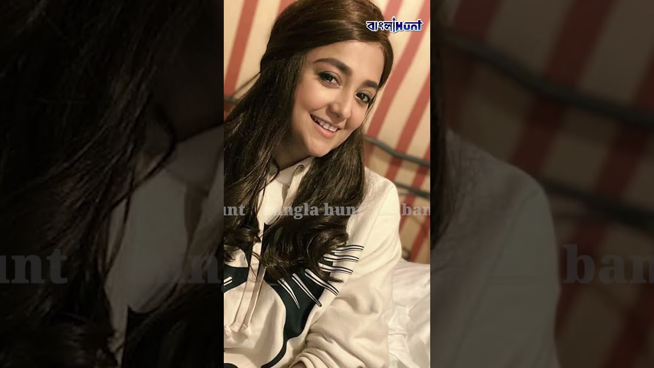 সরকারের বিরুদ্ধে মুখ খোলায় কটাক্ষে মোনালি ঠাকুর !