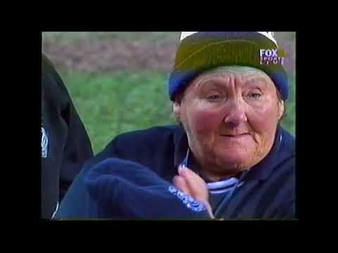 Barb, Carlton Cheer Squad, Port Three Quarter Time Huddle - 2007 Round 11 - Carlton Port Adelaide