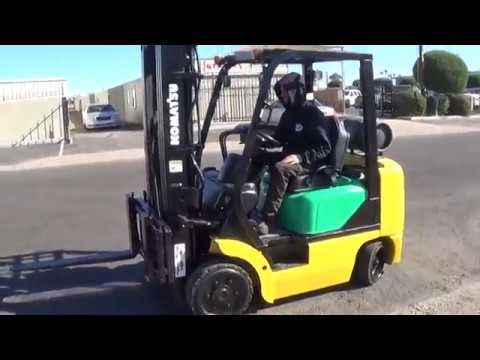 2005 Komatsu FG25ST-14 Forklift for Sale - 5000lb Capacity / Nissan K21L Engine / Triple Mast