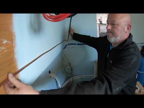 VLOG 67, Narrowboat Fit Out -    Radiator Pipe Run and LPG  Pipe Install