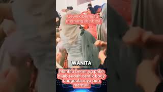 Download lagu WANITA BERHIJAB JOGED HEBOH DI ACARA PERNIKAHAN #trending #cewek #viral mp3
