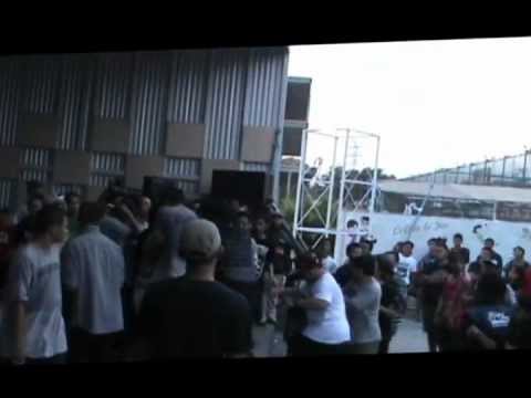Straight Answer - Bangkit Melawan atau Tunduk Ditindas (Hardcore Attack 2012 - Samarinda)