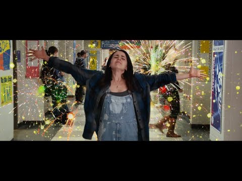 「THE DUFF／ダメ・ガールが最高の彼女になる方法」予告編