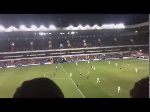 Spurs fans sing "Lewis Holtby, We Want You To Stay"