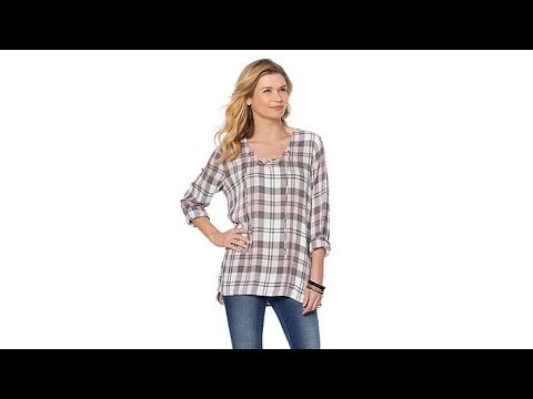 Daisy Fuentes Lace PopOver Top