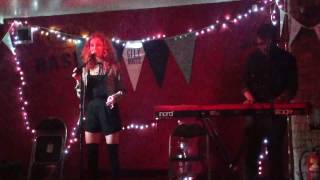 Janet Devlin - When We Were Mine live in Cambridge (8/2/17)
