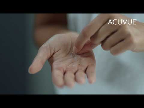 Cleaning Your Contact Lenses