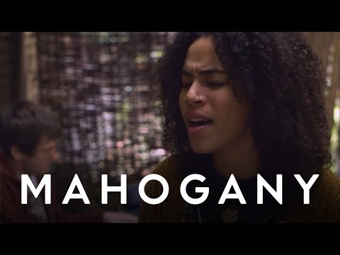 Kiah Victoria - Hollow | Mahogany Session