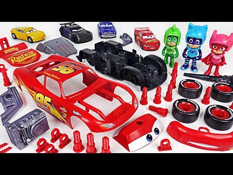 PJ Masks! Fix the broken Disney Cars 3 Lightning McQueen with Model Assembly Kit! - DuDuPopTOY