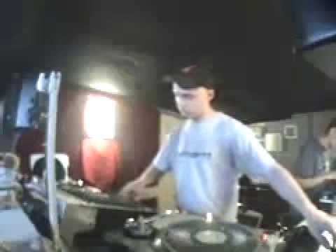 Mike Wallis and Sam Ashwell - Colony Show on Groovetech Radio (2002-07-17)