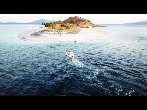 Our trip to Labuan Bajo - Dunia Baru Adventures superyacht
