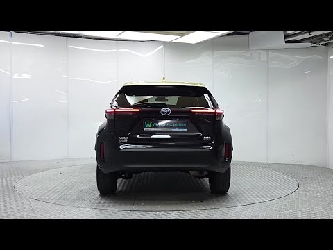 Toyota Yaris Cross Z Hybrid 2-Tone *Top spec* - Image 2