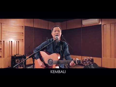 Lillahi Ta'ala - Sandhy Sondoro (Official Video Lyric)