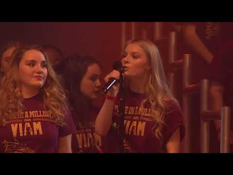 5000 children sing I Lived