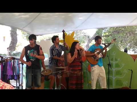 Musik Band auf dem Hippy Markt Punta Arabi