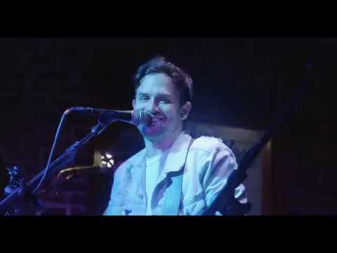 Tin Roof Bars - Live Music