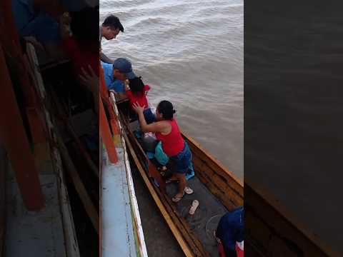 😱 IMPACTANTE  viaje  por el río Ucayali  Loreto Perú 🇵🇪