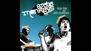 Arctic Monkeys - I Predict That You Look Good In A Riot