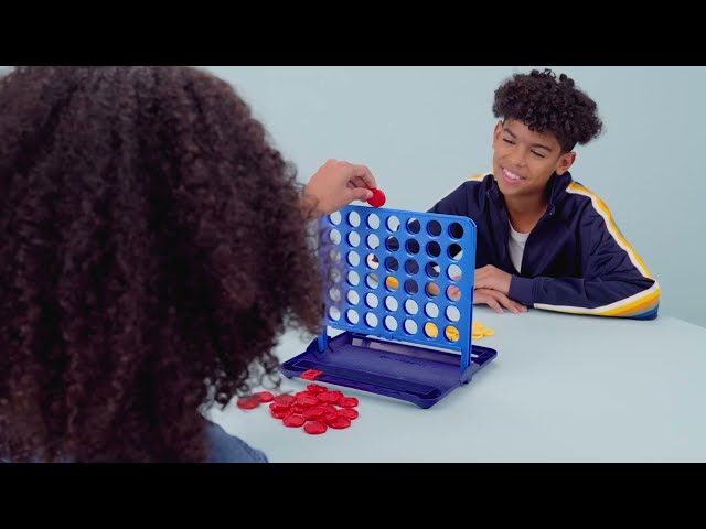 Vídeo relacionado con Hasbro Games 4 GANA el Juego Oficial (edición 2025) | práctico Almacenamiento, Caja de Transporte, Contador de puntuaciones, a Partir de 6 años, 2 Jugadores, Juego Familiar para niños - versión