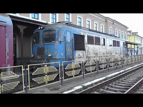 60 0832-5 setzt in Sibiu vor den R 2415
