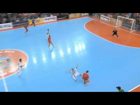 Gol Iribarne a Pinocho