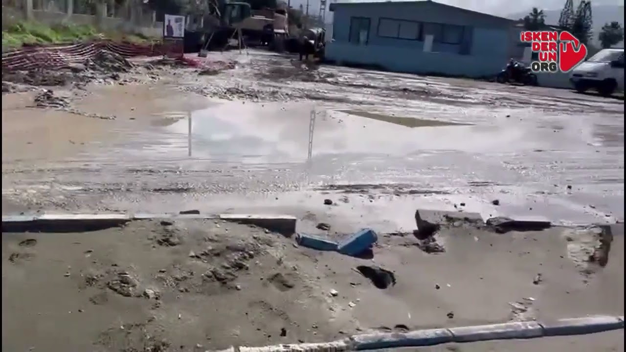 Körfezde Lodos Arsuz Sahilini Vurdu…