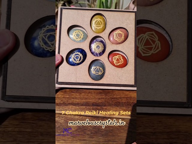 Vídeo relacionado con DALAETUS 24 Piezas Naturales Cristales Curativos Set, Reiki Piedras de Chakra con Palma de Bolsillo en Forma de Corazón Piedras, Healing Crystals para Meditación, Terapia de Cristal