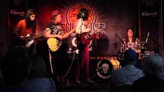 Nikki Lane - "Seein' Double" (Live In Sun King Studio 92 Powered By Klipsch Audio)