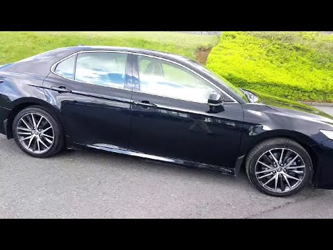 Toyota Camry 2.5 Camry Hybrid Platinum Edition - Image 2