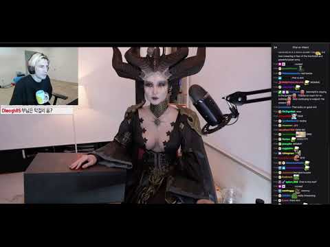 xQc react to Lilith cosplay