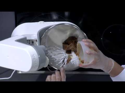 Receitas Bom Sabor 12/06/2015 - Bolo de amendoim com leite