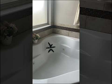 MEGABOT Bath Time Drop! #shorts #disney #bathroom  #bathtub #toy #bighero6 #baymax #fun #fyp #drop