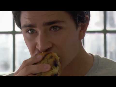 Kyle Learns How To Eat - Kyle XY 1x01 Scene