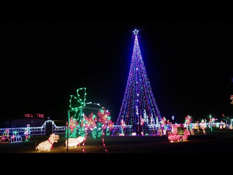 Sowell Family WINS with 15 Acres of Holiday Joy - The Great Christmas Light Fight