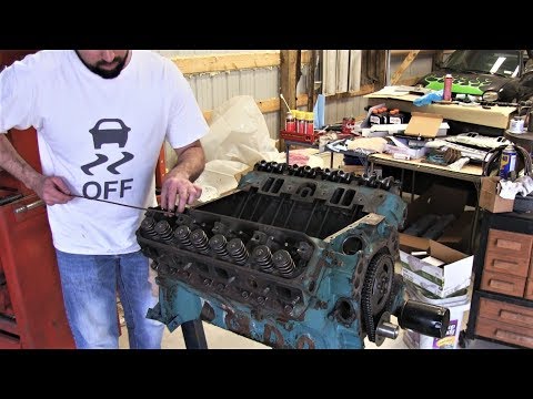 Mopar 440 Engine Build Part 16 - Installing Lifters, Pushrods, & Rockers
