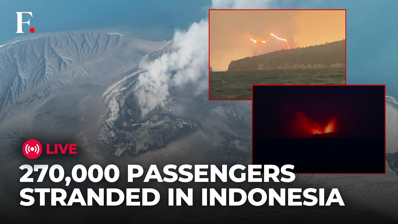 Indonesia Volcano Eruption LIVE: 270,000 Stranded, 2,000+ Flights Grounded | Anak Krakatau Eruption